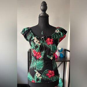 Collectif tiki pinup peasant top
